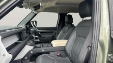 Land Rover Defender 2.0 D200 SE 110 5dr Auto Diesel Estate